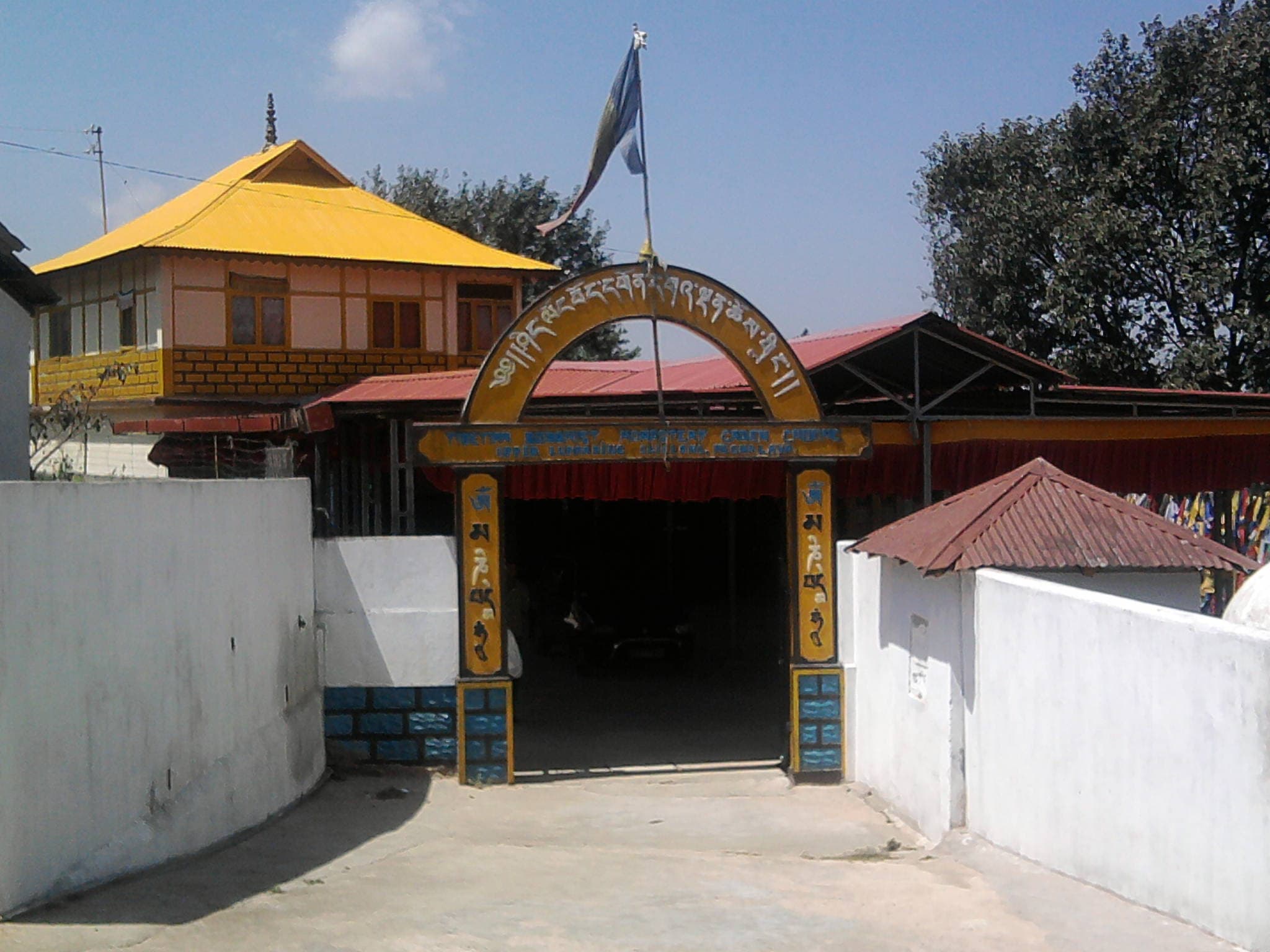 བོད་དགོན་དགའ་ལྡན་ཆོས་གླིང་། 
