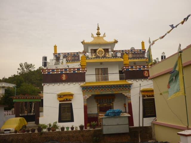 ལྷོ་བྲག་ཐིག་ཕྱི་དགོན།