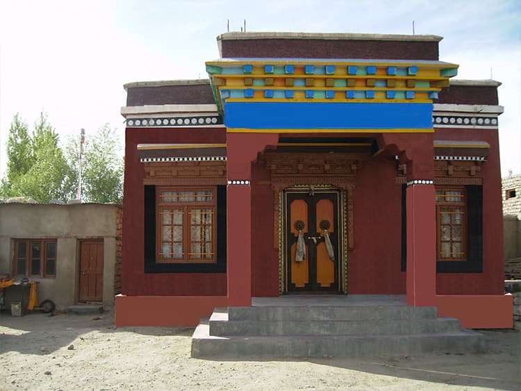 གསས་ཁང་གཡུང་དྲུང་ལྷ་རྩེ། (གཡུང་དྲུང་བོན། ལ་དྭགས་ལྕོག་ལམ་སར།)