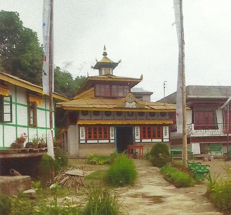 གཡུང་དྲུང་ཀུན་གྲགས་གླིང་། (གཡུང་དྲུང་བོན།ར་ཝང་ལ།)