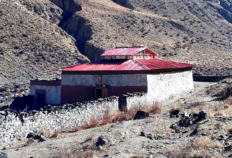 ཇོ་ནང་པུ་དགོན་བདེ་ཆེན་ཆོས་གླིང་། (ཇོ་ནང་། བལ་ཡུལ་དོལ་པོ།)