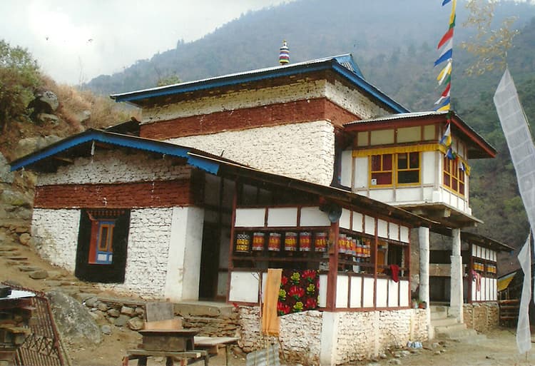 ཇོ་ནང་བཀྲ་ཤིས་ཆོས་ཐང་དགོན། (ཇོ་ནང་། མོན་རྡེ་རང་།)
