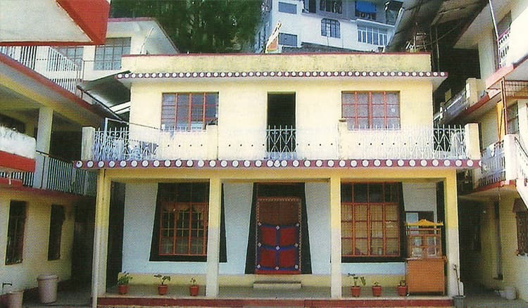སྐྱིད་གྲོང་གྲྭ་ཕུ་བཀྲ་ཤིས་ཆོས་གླིང་།