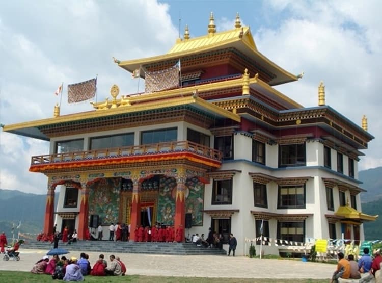 གནས་མདོ་བཀྲ་ཤིས་ཆོས་གླིང་།