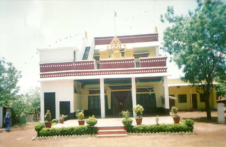 སྔ་འགྱུར་སྒྲུབ་བརྒྱུད་ཆོས་འཕེལ་གླིང་དགོན།